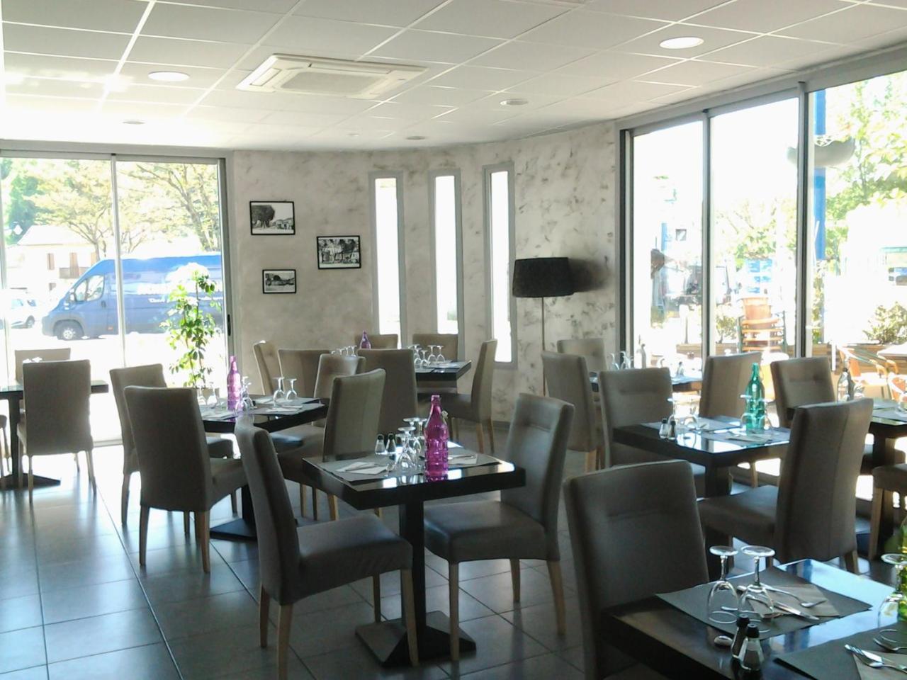 Hotel Le Midi Montaigu-de-Quercy Экстерьер фото