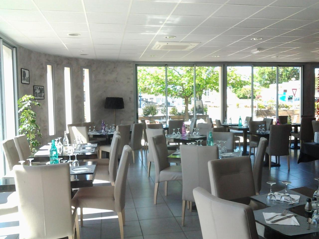 Hotel Le Midi Montaigu-de-Quercy Экстерьер фото